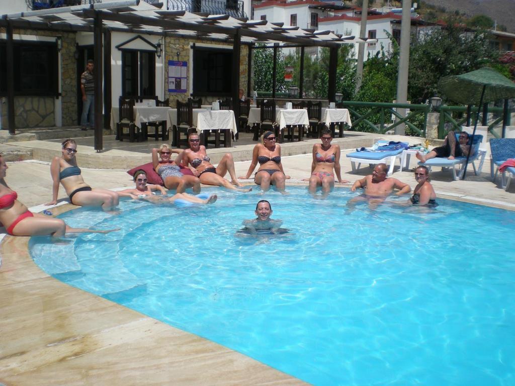 Sunny Garden Nilufer Hotel Turgutreis Exterior foto